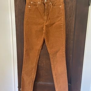 Like new 27TALL Gap high rise cords